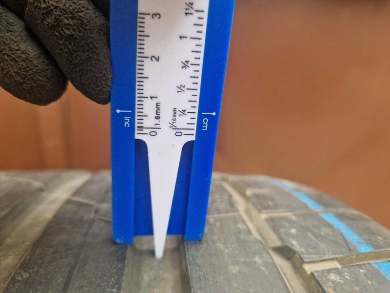 2 Hankook R22 285/30
летни гуми 
DOT1022