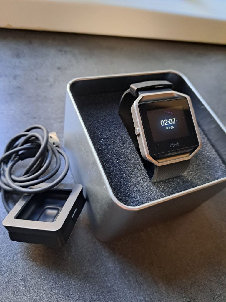 Ceasuri Fitbit smartwatch, Casio, Q&Q folosite