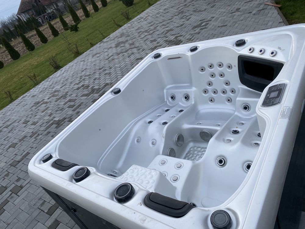 Jacuzzi pentru exterior