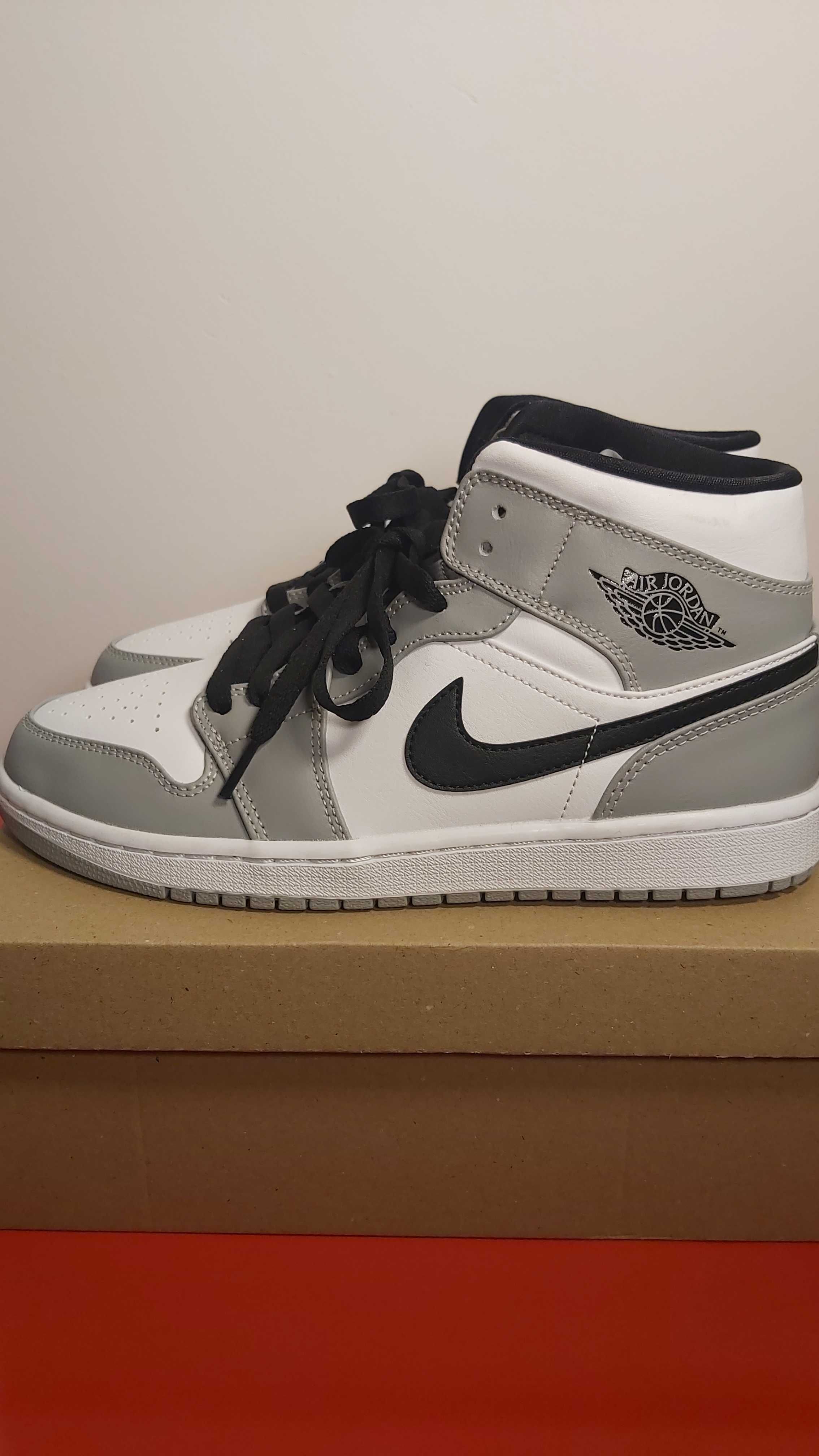 Jordan 1 Mid "Light Smoke Grey" - Номер 42