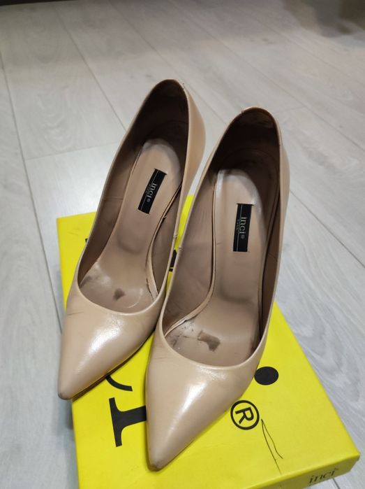 Туфли женские на каблуке