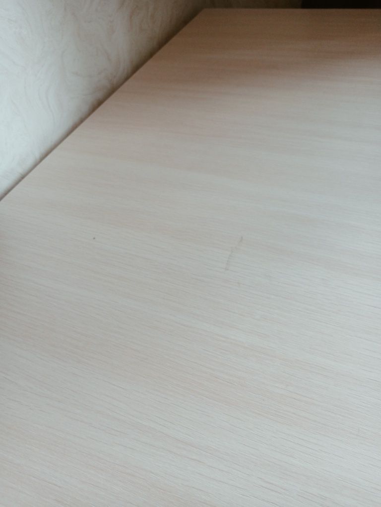 Стол для учебы |