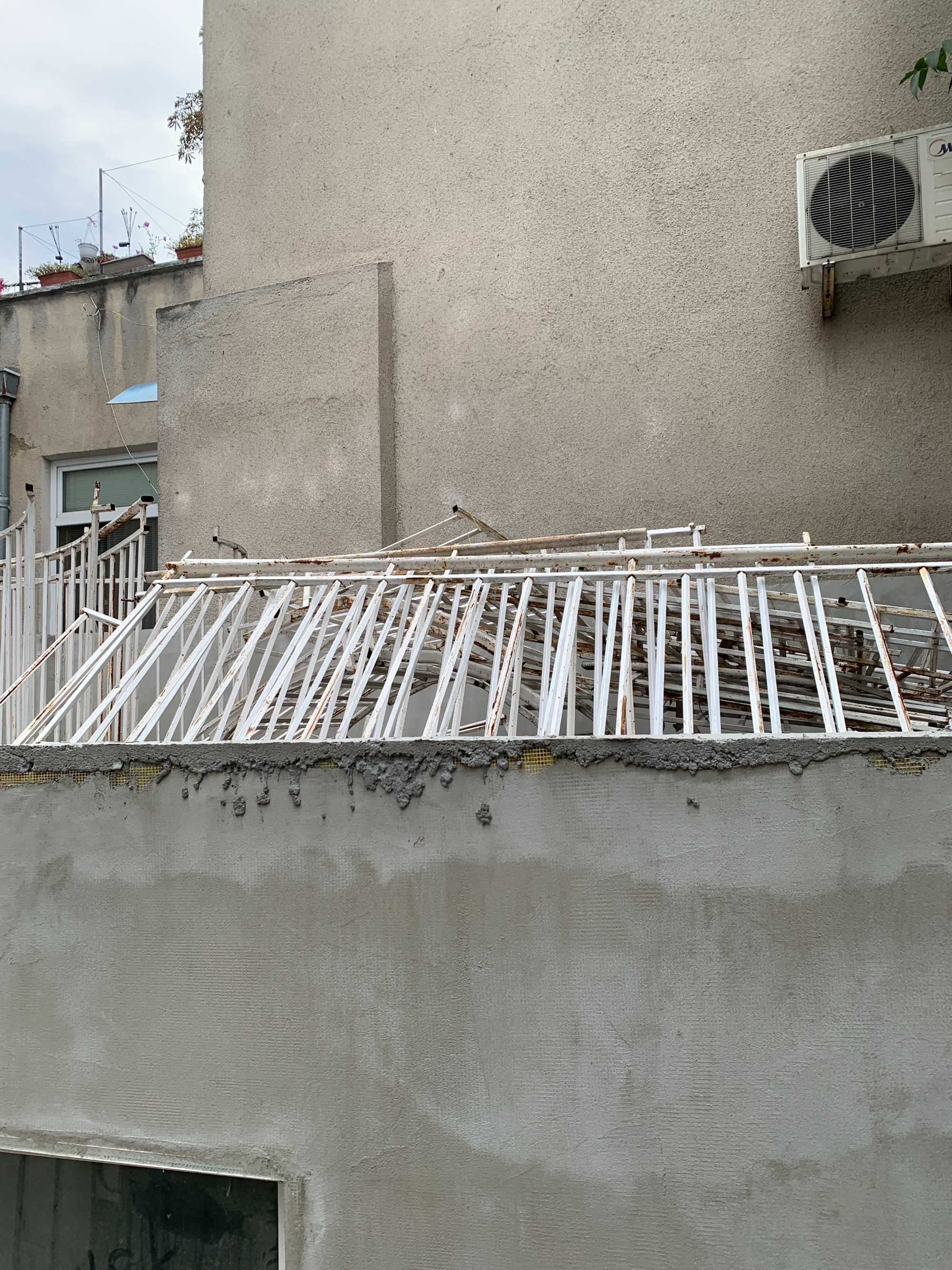 Железни парапети