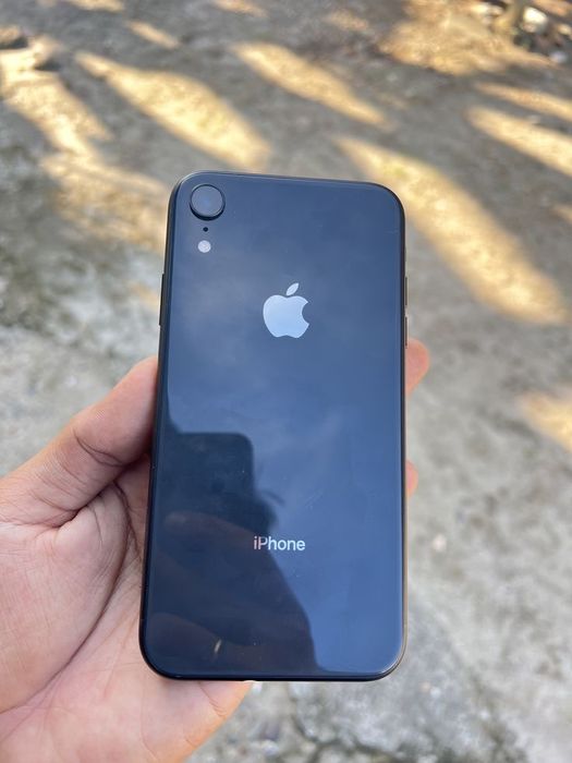 iPhone XR черный