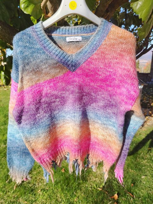 Пуловери дамски плетиво