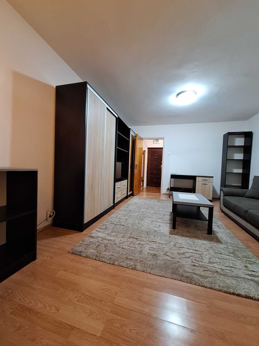 Garsoniera Titan - Metrou