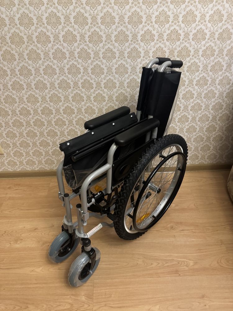 Кресло-коляска инвалидное "Доступная-среда.kz" DS110-3