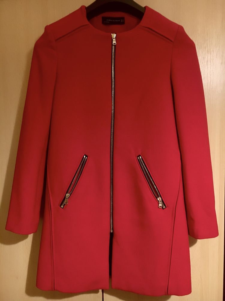 Palton Zara Rosu Marime XS