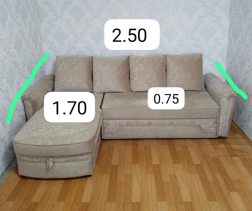 Угловой диван в отличном состояние!