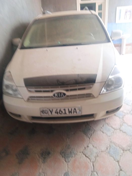 Kia karnaval sotiladi
