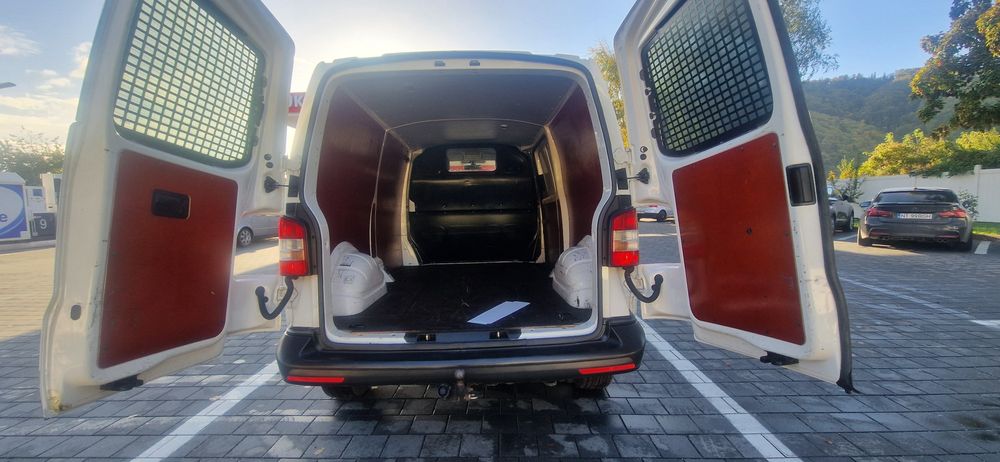 Volkswagen VW T5 2.0tdi 140CP automat 2-3 locuri si marfa 2014 Ac
