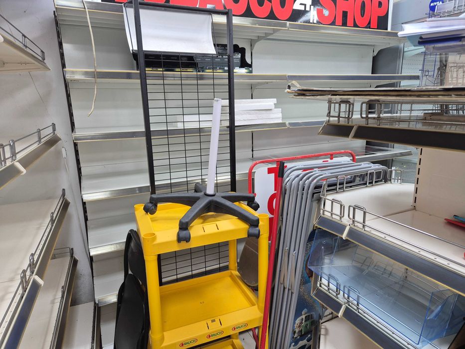 Търговско оборудване за хранителен магазин