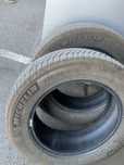 Продавам гуми 235/60/18  107H Michelin Cross Climate 2 -два броя