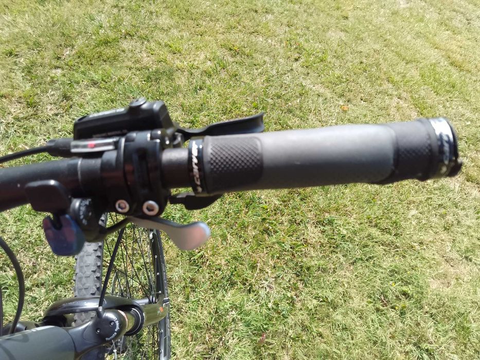 Bicicleta trekking 28 inch Carver Sonic 150 barbateasca 3X10 viteze