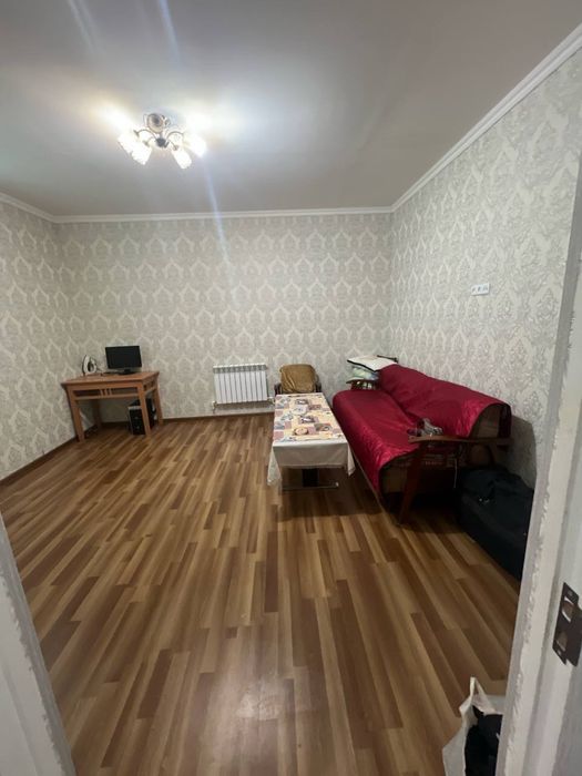 Квартира яншабадский район 1/2/2 33 кв большая кухня