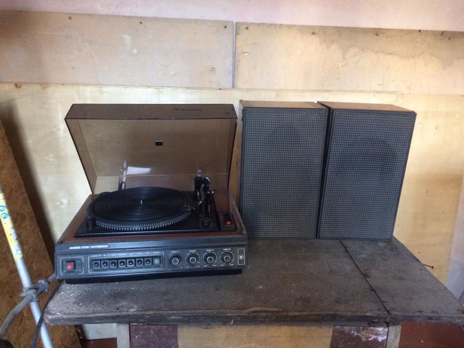 Проигрыватель пластины Вега 108