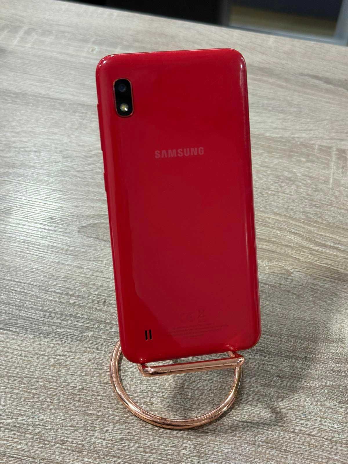 Продавам Samsung A10