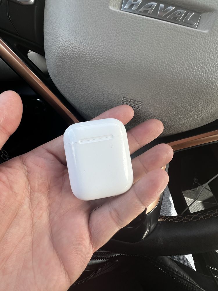 Продам Кейс AirPods 2