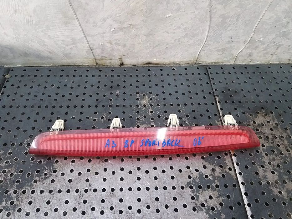 Stop auxiliar frana audi a3 8p sportback 8p4945097