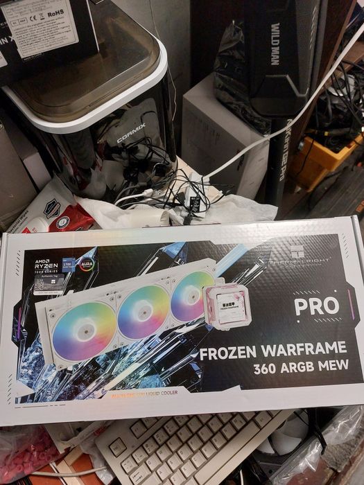 Cooler cpu cu disp mare,Thermalright Frozen Warframe 360 white,box.