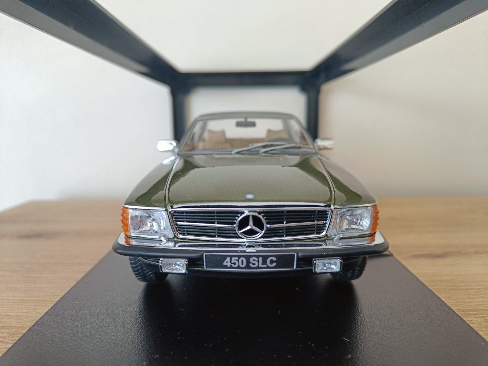 Mercedes Slc c107, KK scale 1:18