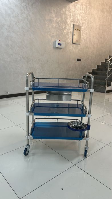Медицинская тележка / Стол манипуляционный /Столик инструментальный
