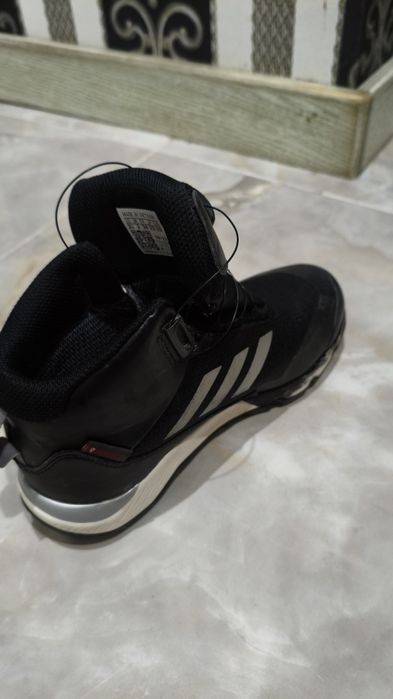 Обувки Terrex в идеално състояние договорна цена 34 номер