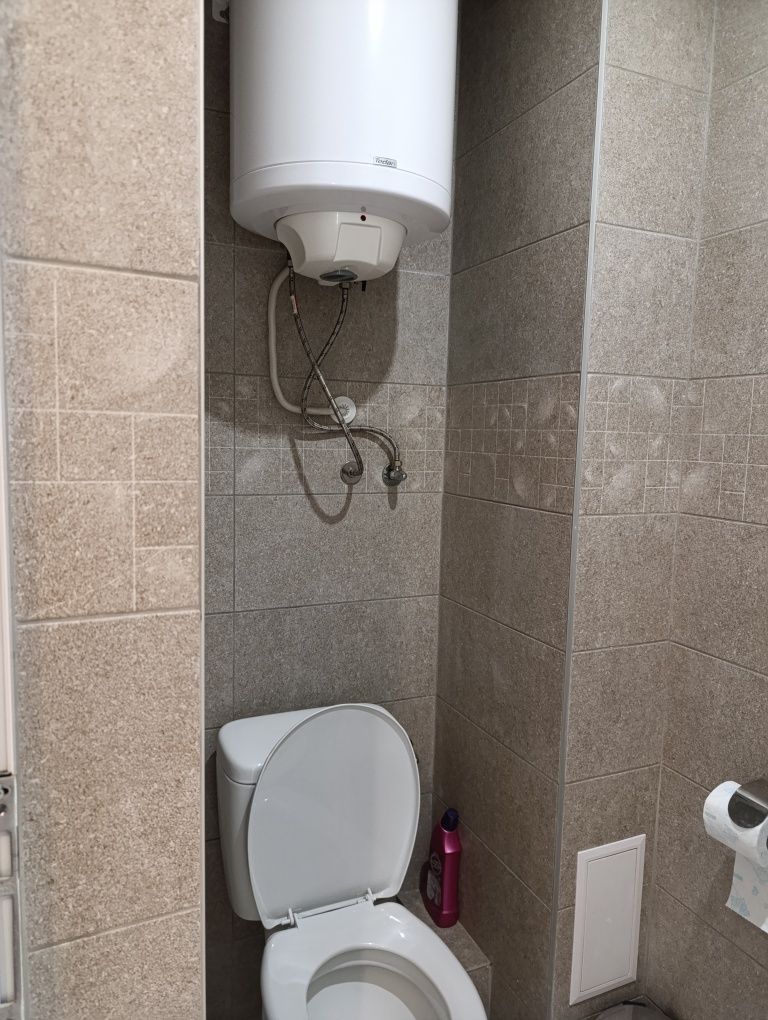 Дава се под наем Тристаен апартамент в Варна, Колхозен пазар - 70 кв.м за 408 € - Снимка #7