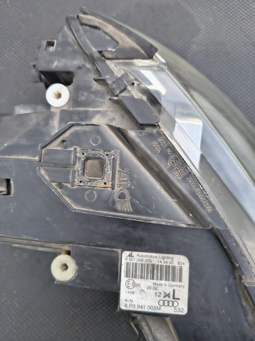 Far Stanga Audi A3 8P Xenon