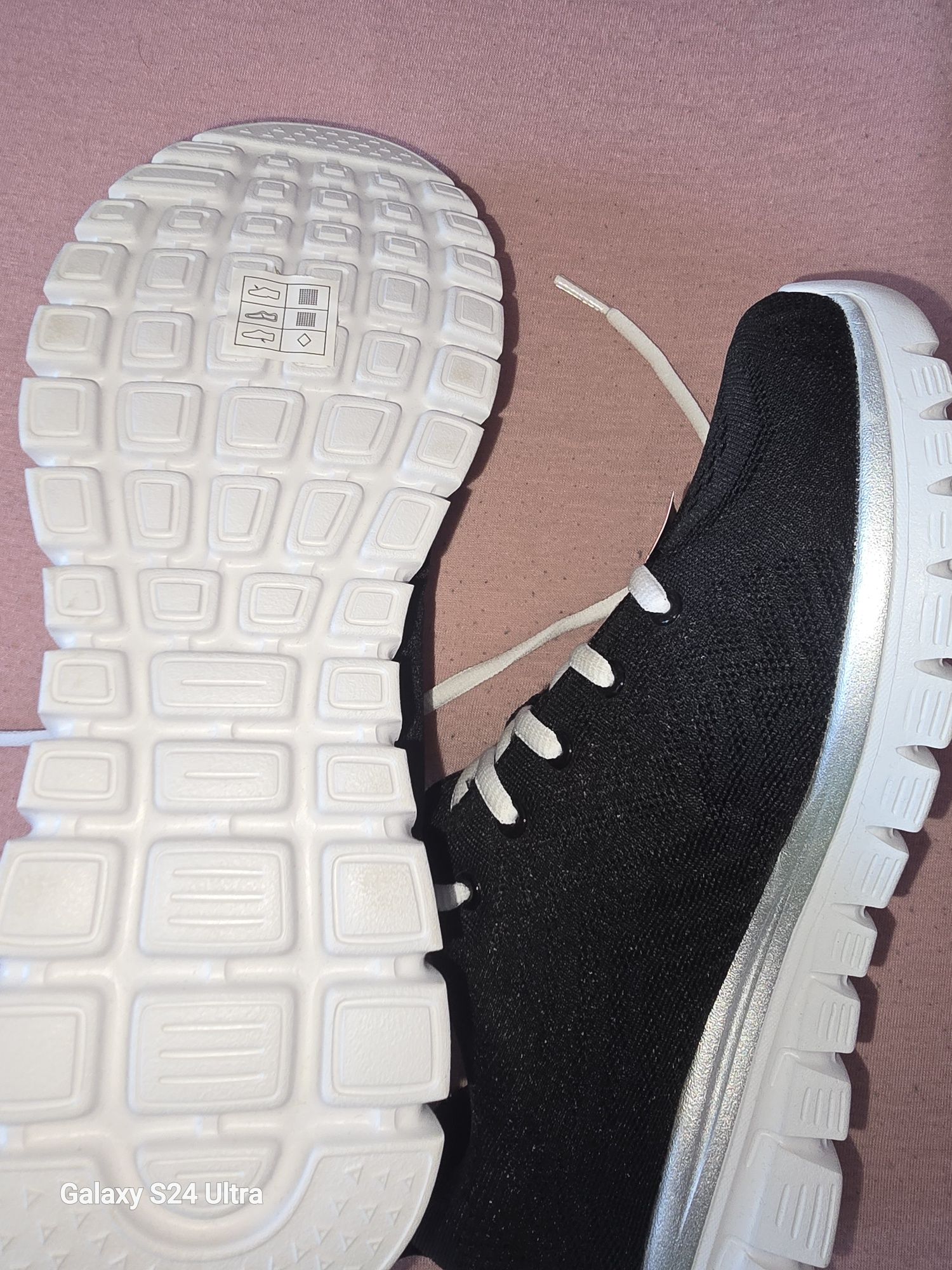 Sketchers- 39/40