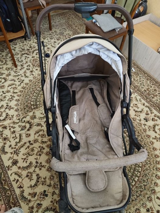 Продам детскую прогулочную коляску