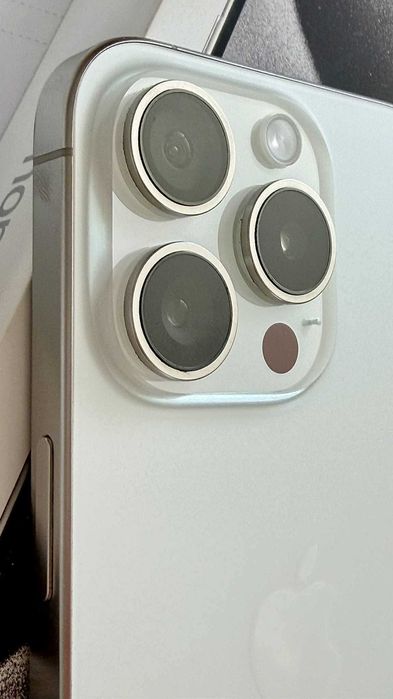 iPhone 15 Pro , 256GB , Natural Titanium