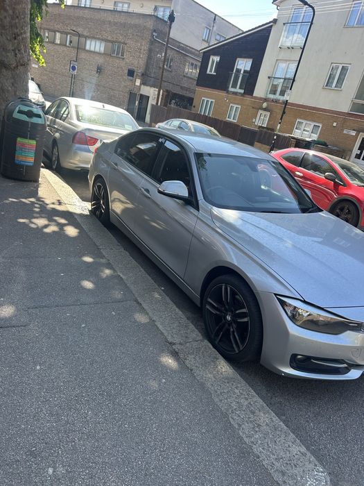 Vand BMW 320D F30 volan dreapta acte valabile un an
