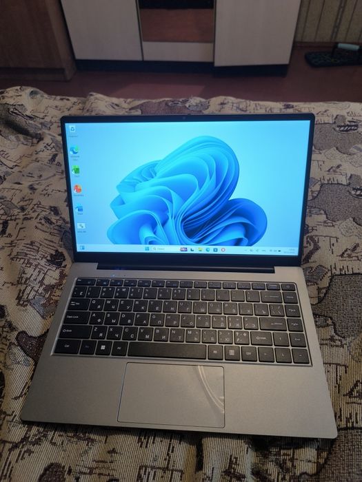 Продам ноутбук новый