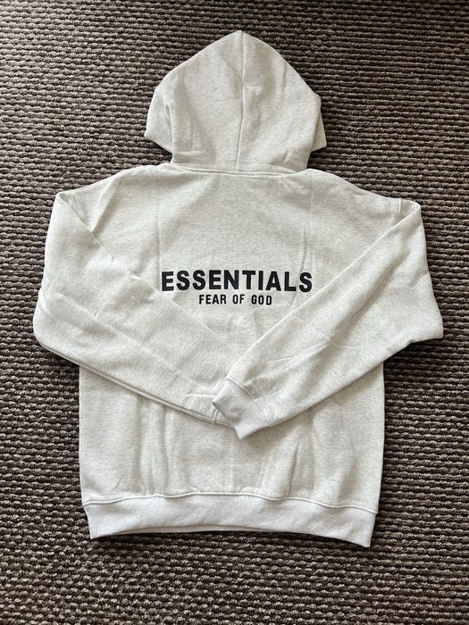 Vând compleu essentials hanorac+pantaloni