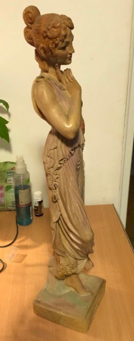 Statueta ce reprezinta o femeie - vintage - 50 cm inaltime