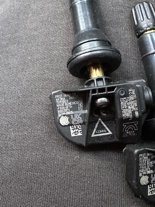 Senzori presiune roti Ford originali cod PR3T-1A180-CB