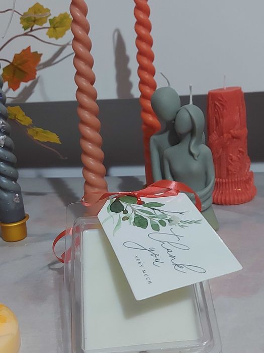 Vând statuete religioase, lumânări ornamentale, decoraţiuni cameră