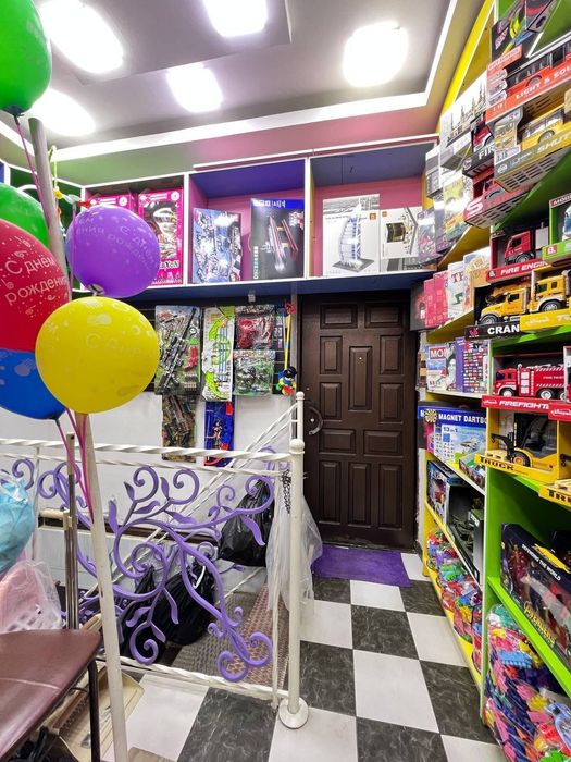 Аренда помещения на ул Буюк Турон книжные ряды Ор ЦУМ!