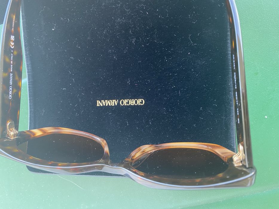 Слънчеви очила "хавана" на Giorgio Armani