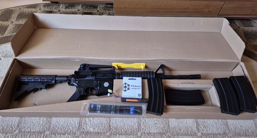 Airsoft/Еърсофт реплика Double Bell M4 031 RIS