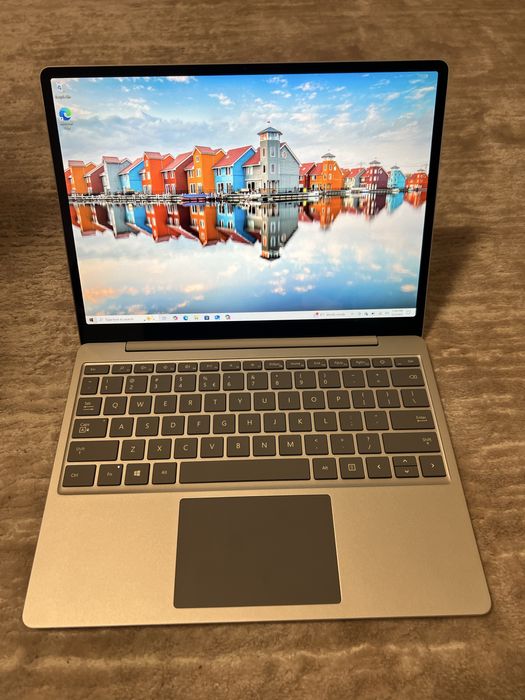 Laptop Microsoft Surface Go I5-1035G1 12.4’’Touch Garantie 12 luni