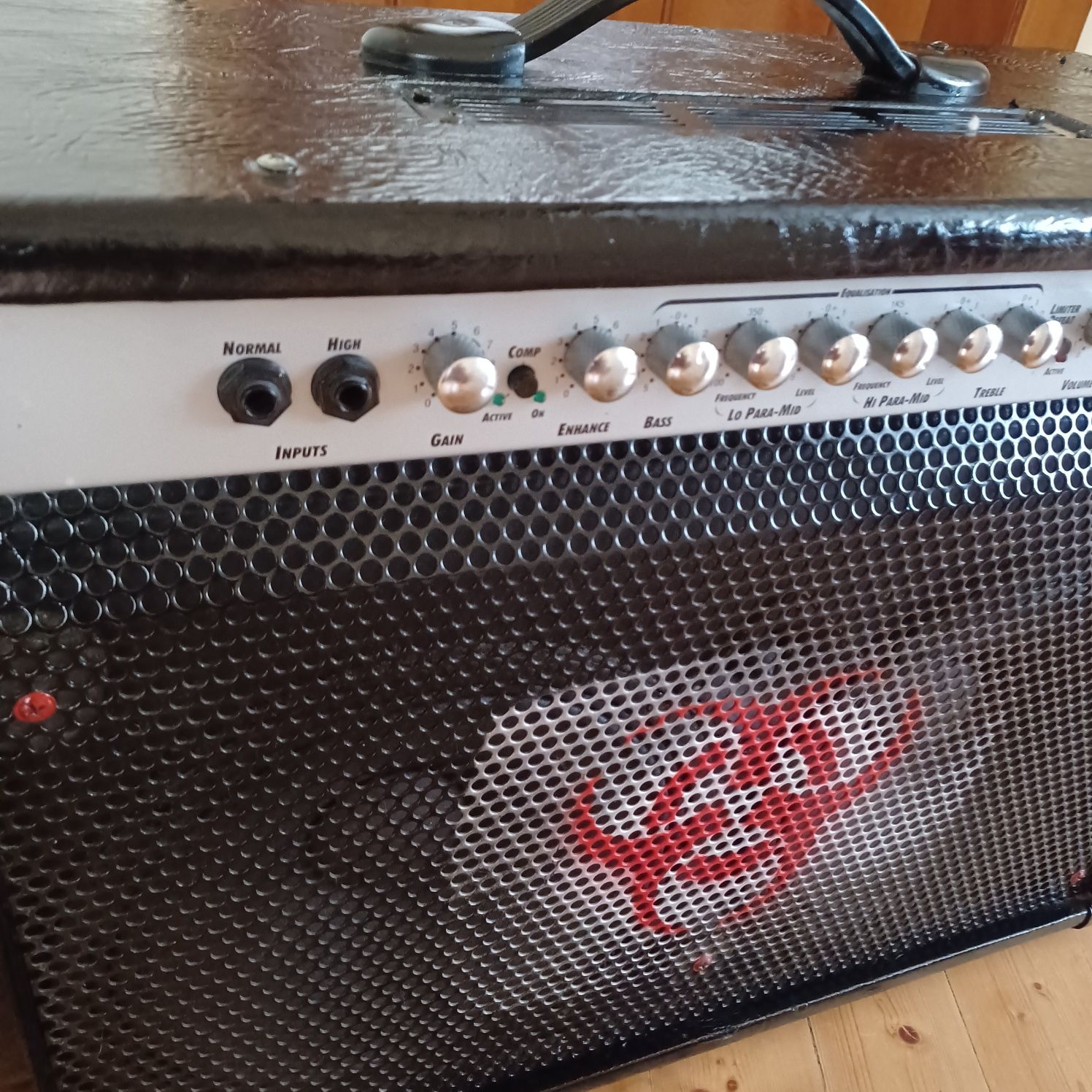 Кубе  Усилвател Laney  Професионален Китара Музикални инструменти   Ан