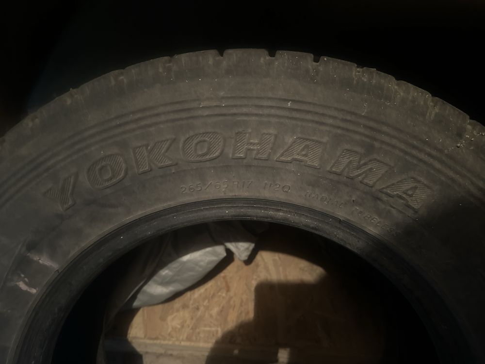 Продам Б/У Шины зимнии Yokohama 265/65/R17