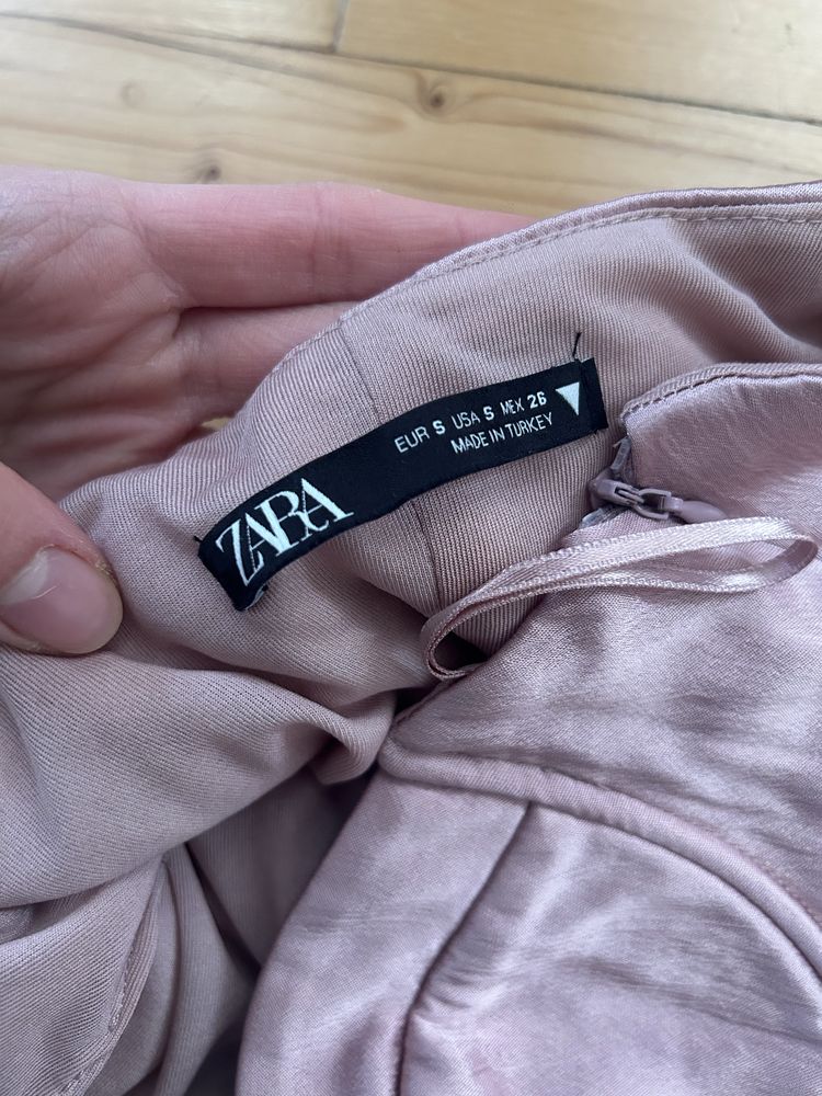 Сатенено боди Zara