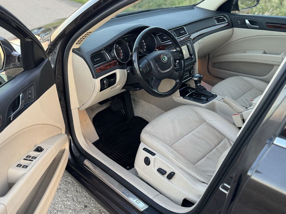 Skoda superb 2.0 TDI 170 CP Euro 5 2010 IMPECABIL
