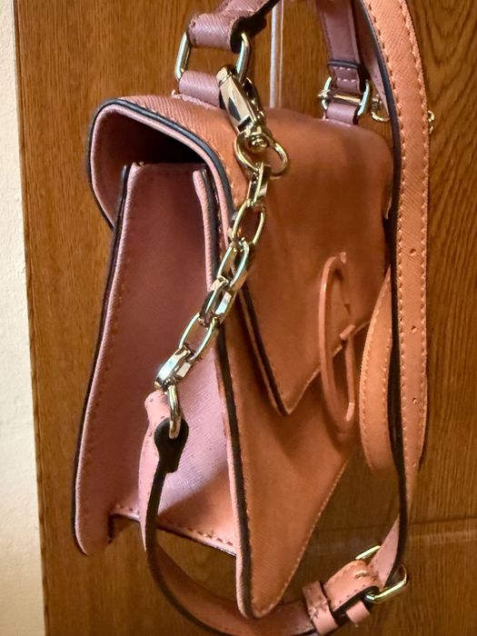 Дамска чанта guess