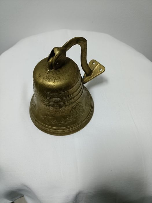 Clopot din bronz