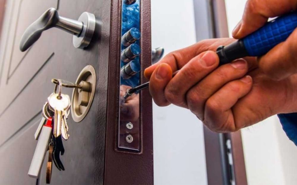 Ремонт дверей, Замена замков, Ремонт окно пластик, Вскрытие, Сердцвина