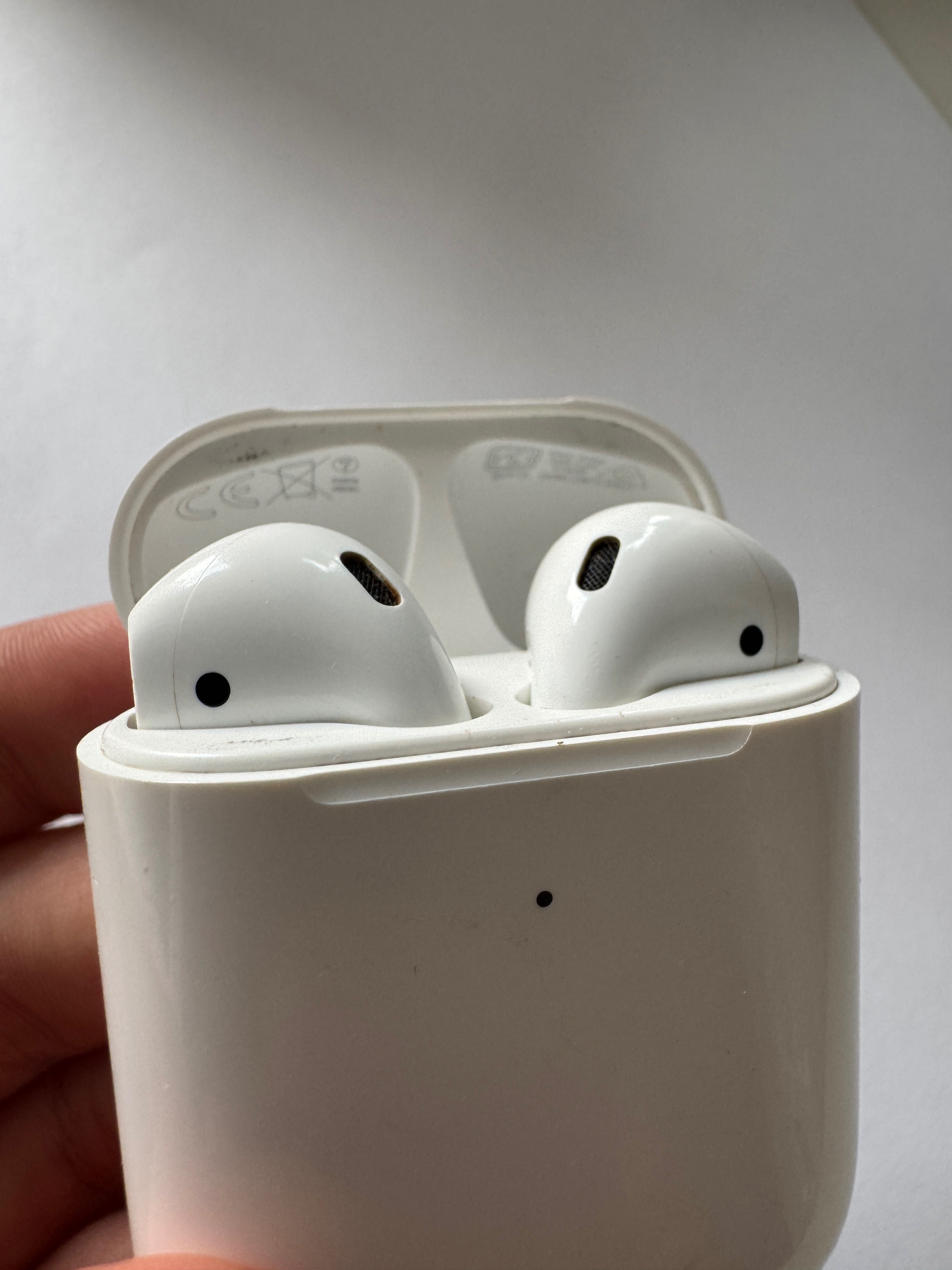 Apple AirPods 2 with wireless charging case оригинал с чехлами